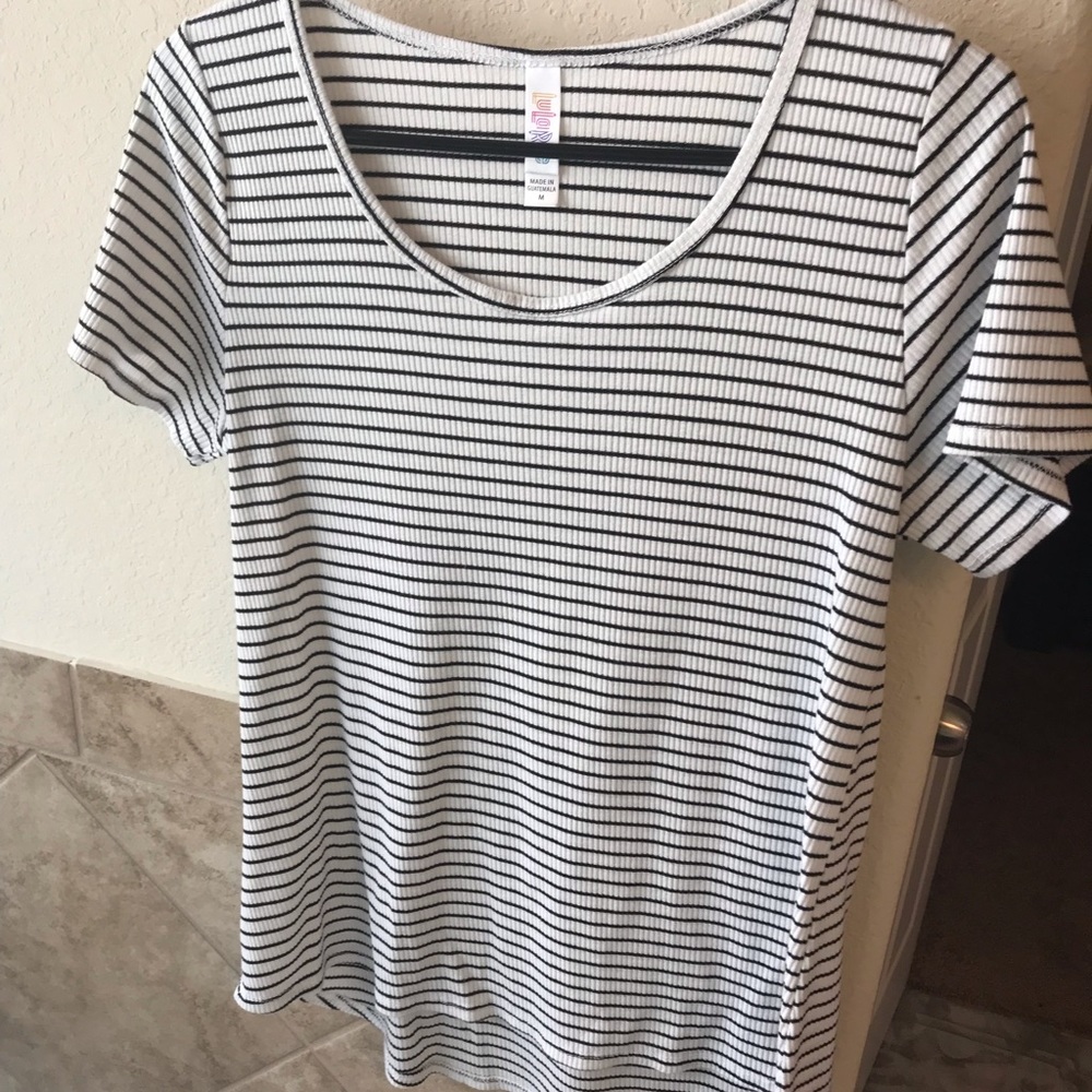 LuLaRoe Classic T